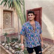 Licenciado en pedagogía con máster en formación del profesorado, se ofrece a dar clases de apoyo a todos los niveles educativos